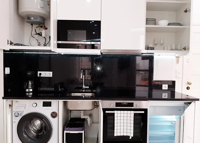 Vb Studio, By Flat In * بورتو